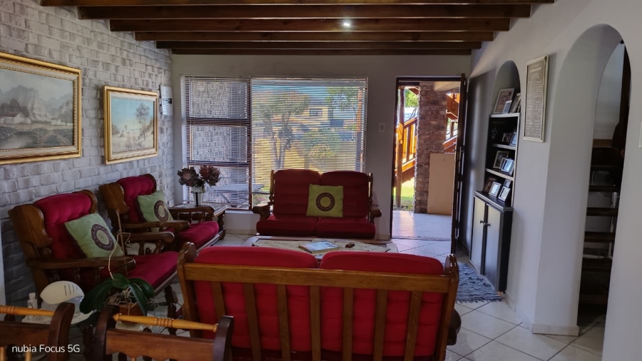 3 Bedroom Property for Sale in Wavecrest Eastern Cape